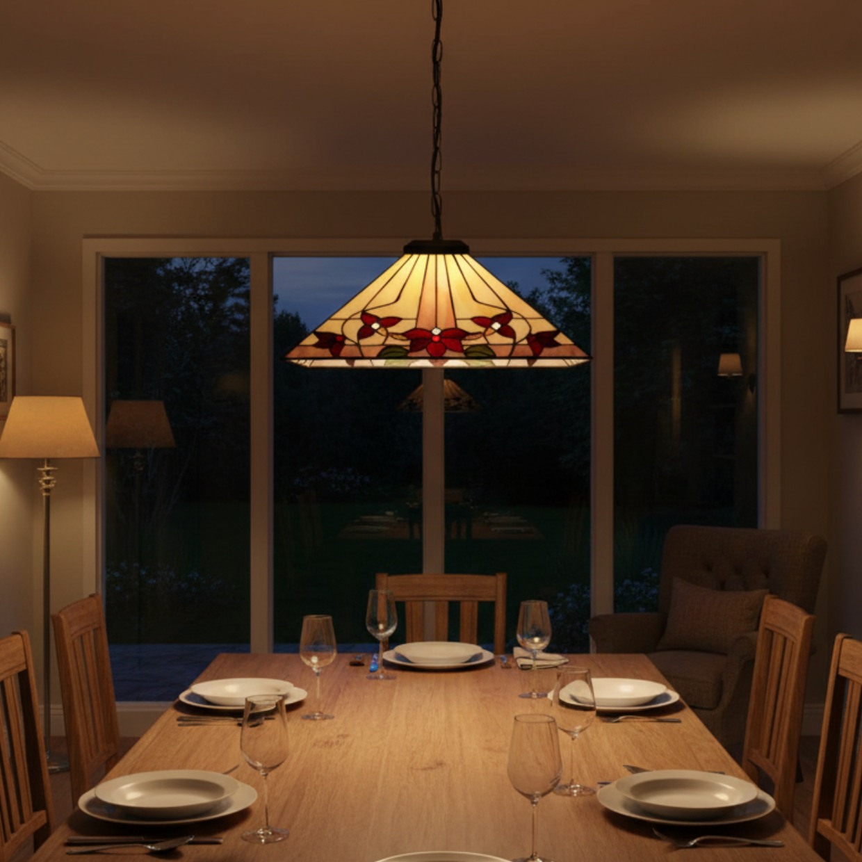 TF Camillo hanglamp boven een gedekte tafel