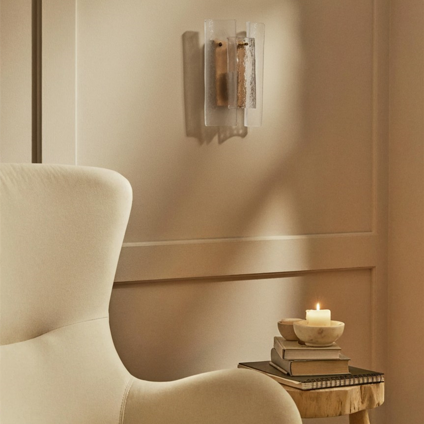 Klantfoto van de Velora wandlamp in warme sfeer