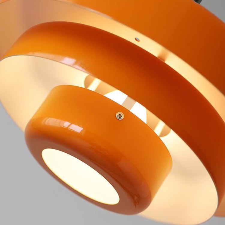 Detail van de verlichte oranje lagen