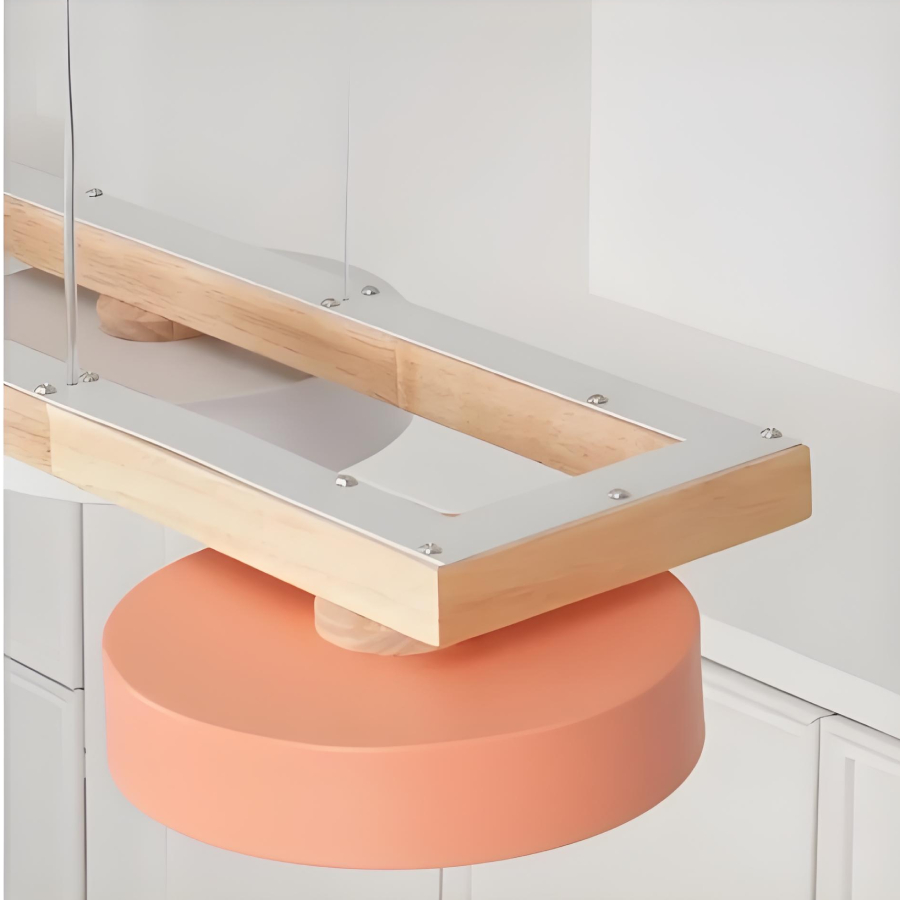 Detail van houten balk en ophangplaat