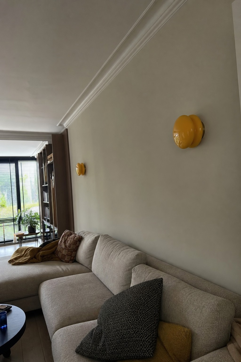 Klantfoto met opaalglas wandlamp