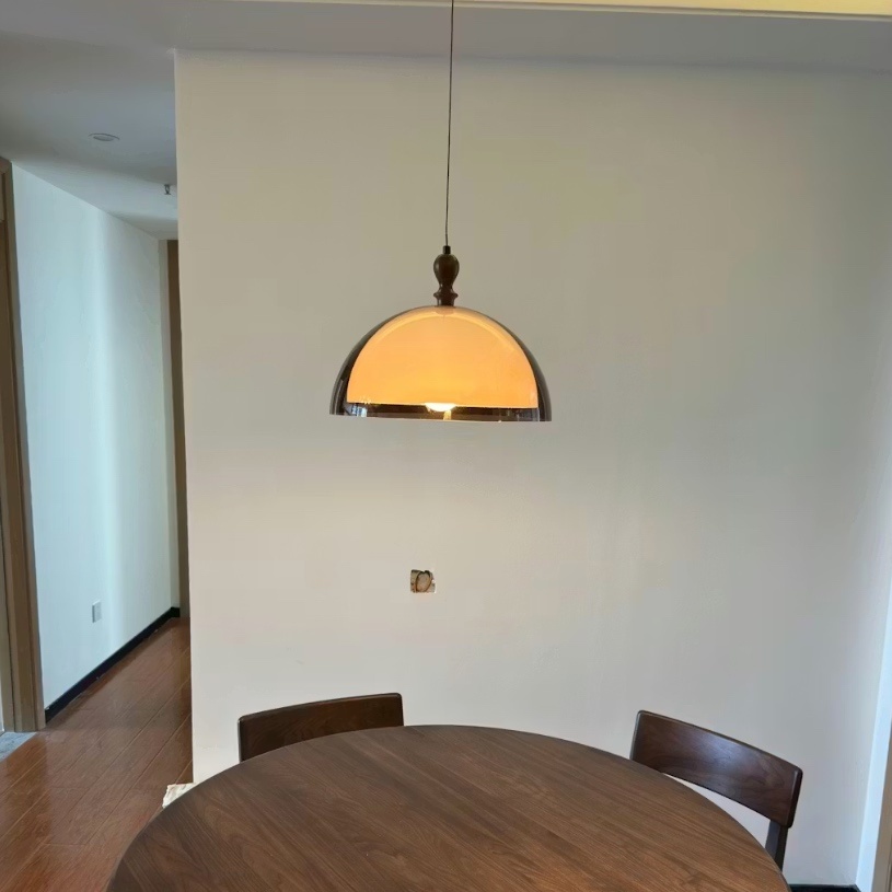 Fotorecensie van hanglamp boven tafel