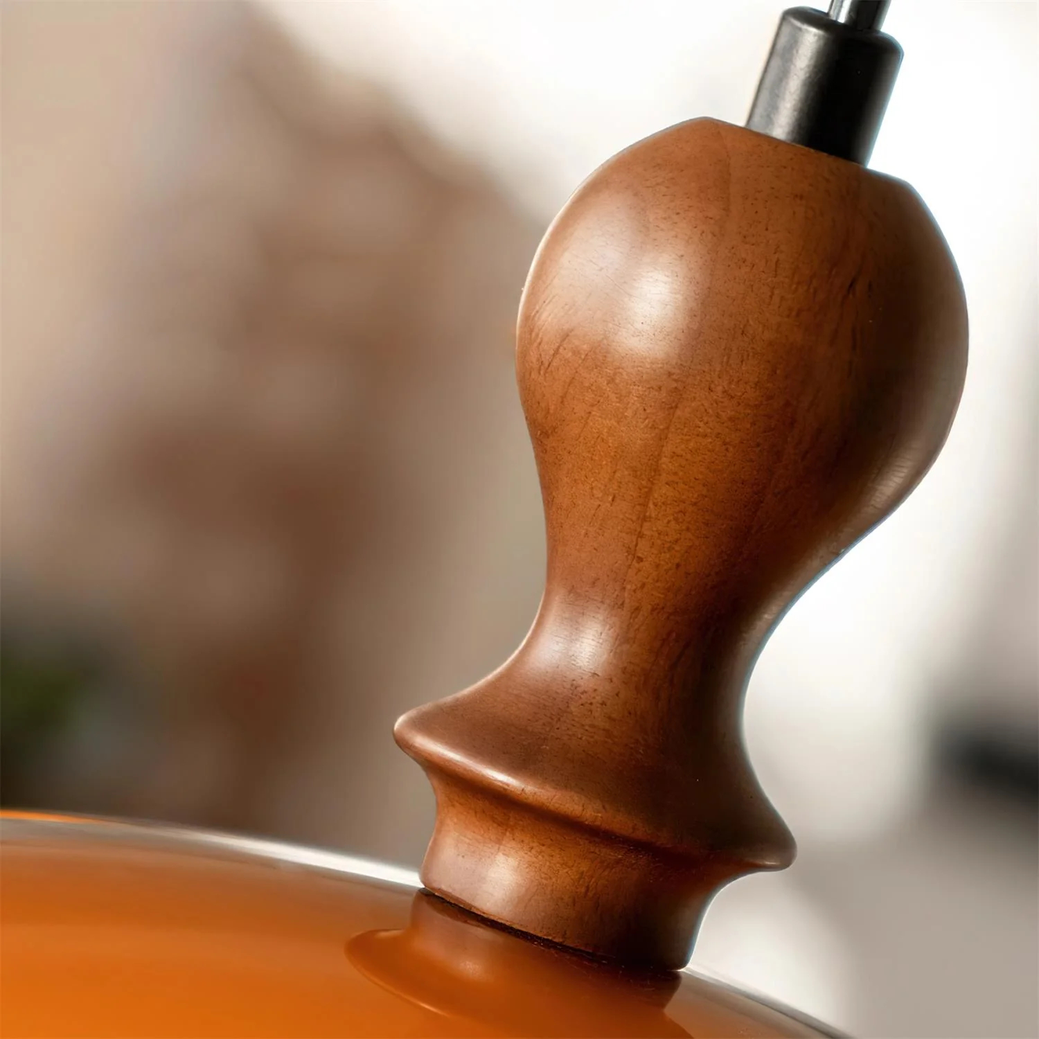 Detail van de houten decoratieve knop