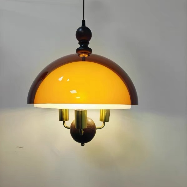 Fotorecensie van de verlichte hanglamp