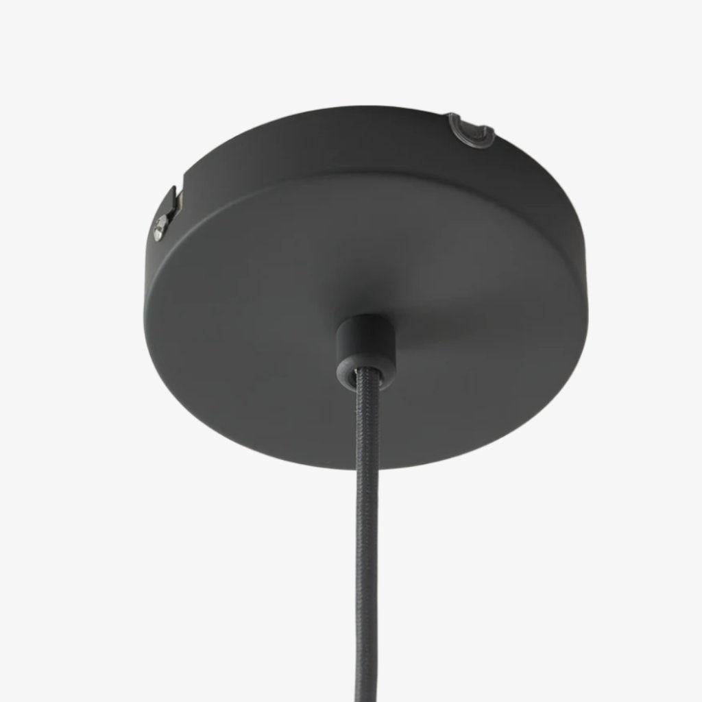 Detail van de plafondkap van de Lumifil hanglamp