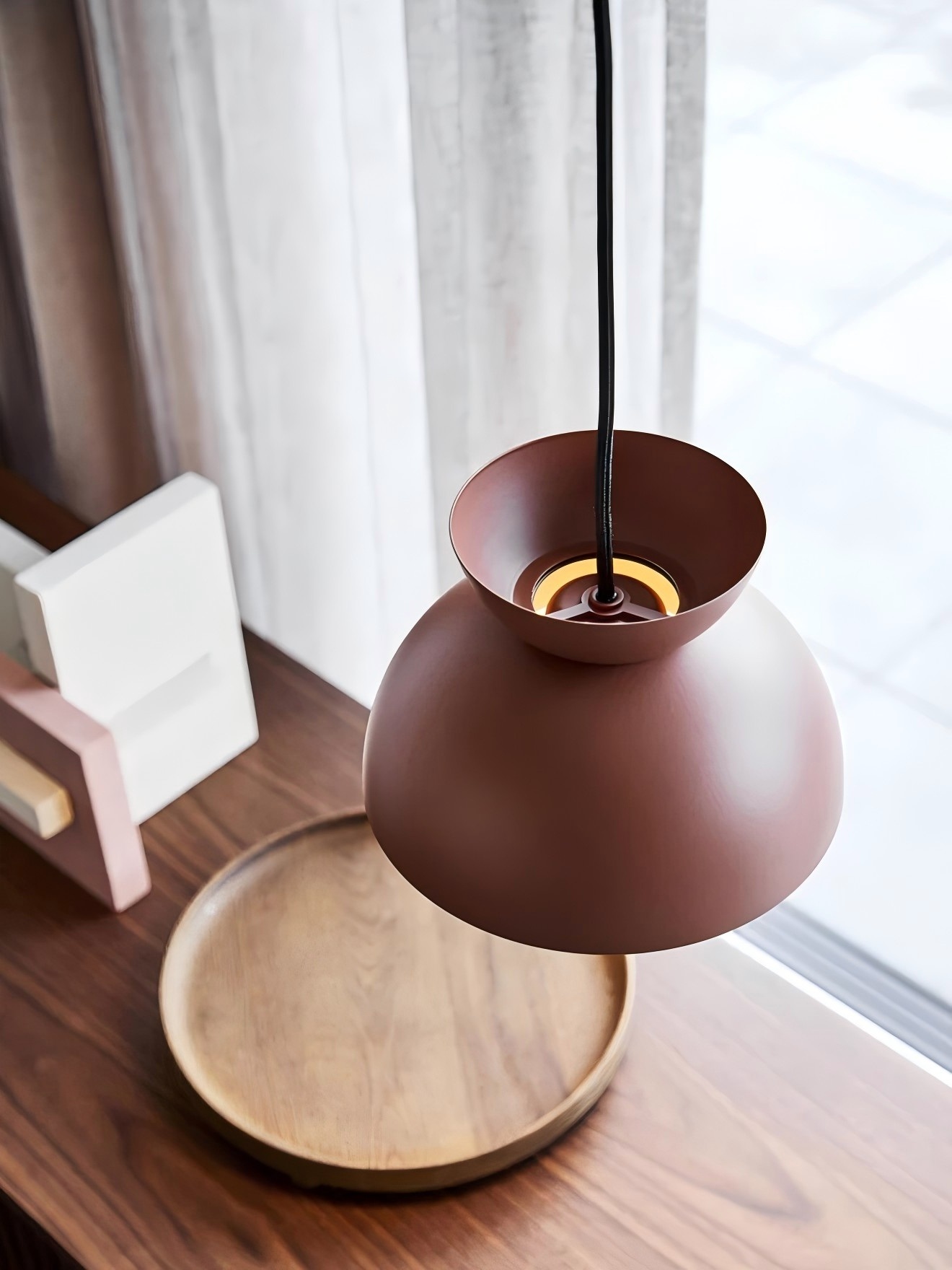Aurelia hanglamp bij raam