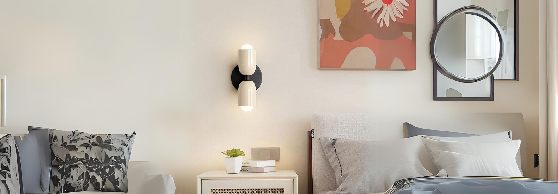 Nordic up down wandlamp in slaapkamerinterieur