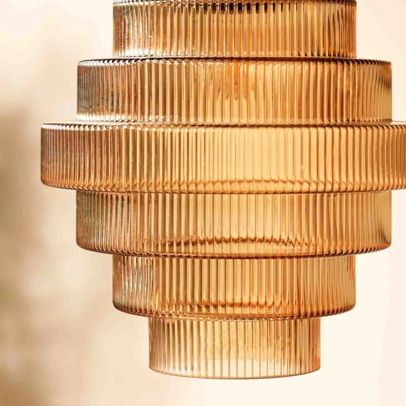 Gros plan du verre rayé ambre