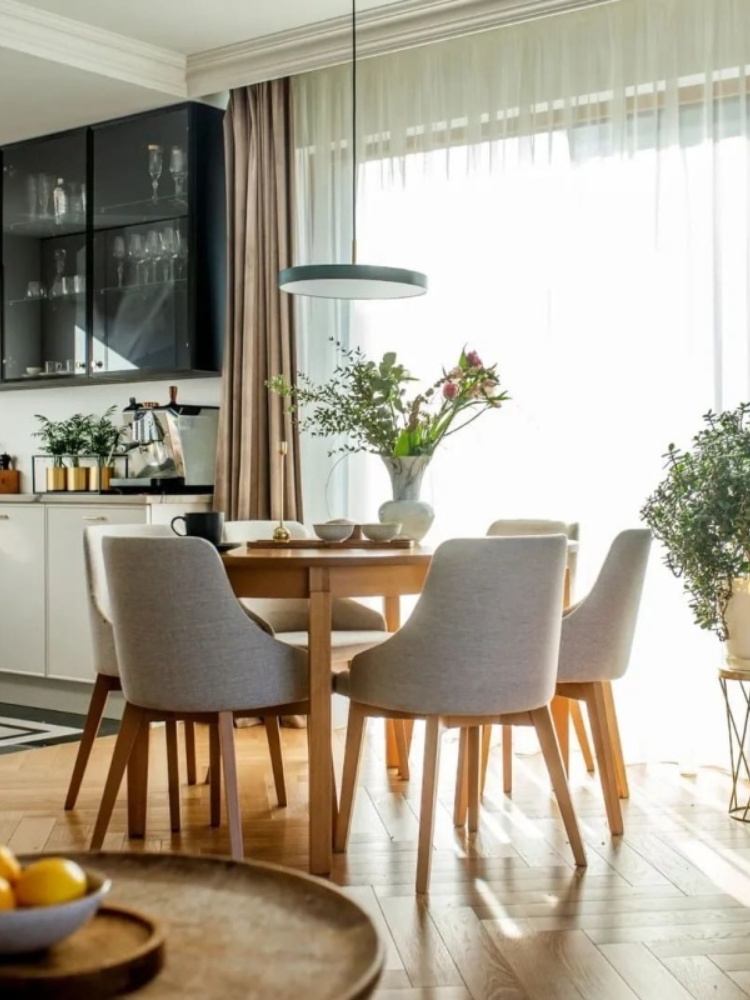 Fotorecensie van groene hanglamp in eetkamer