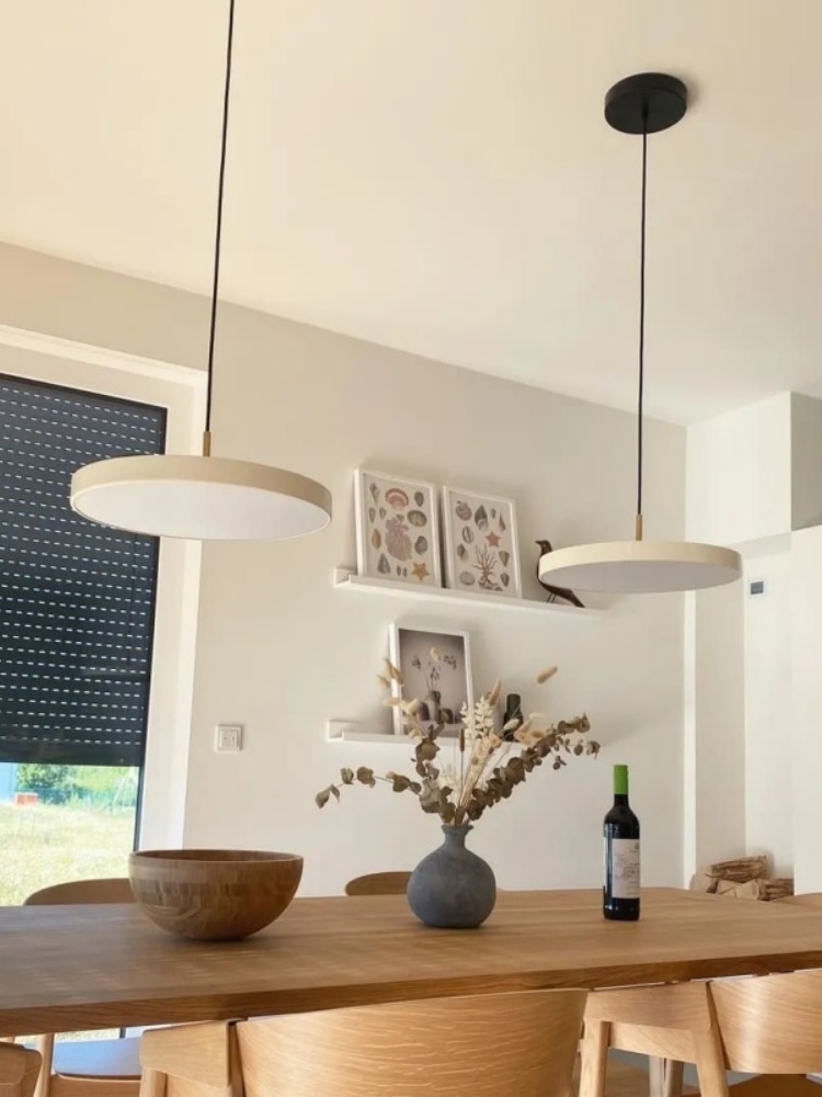 Fotorecensie van de hanglamp boven een eettafel