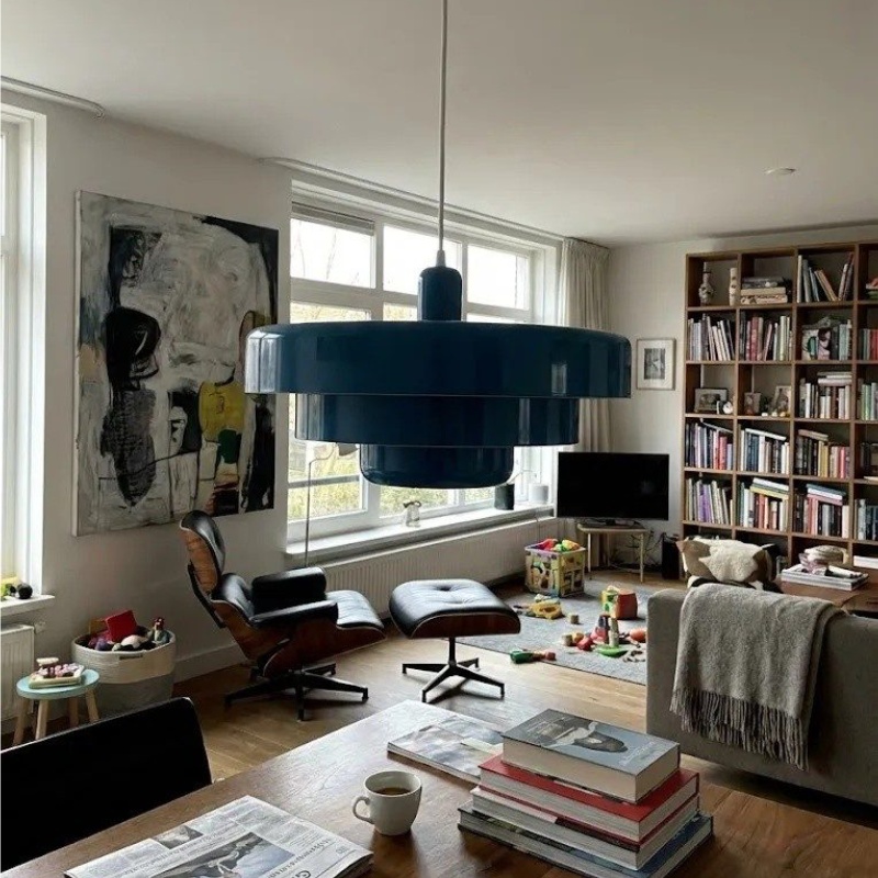 Blauwe hanglamp bij een klant