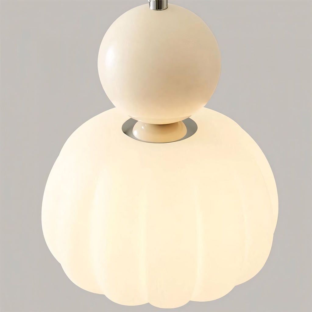 Detail van de bol en kap van de Ornavigo hanglamp