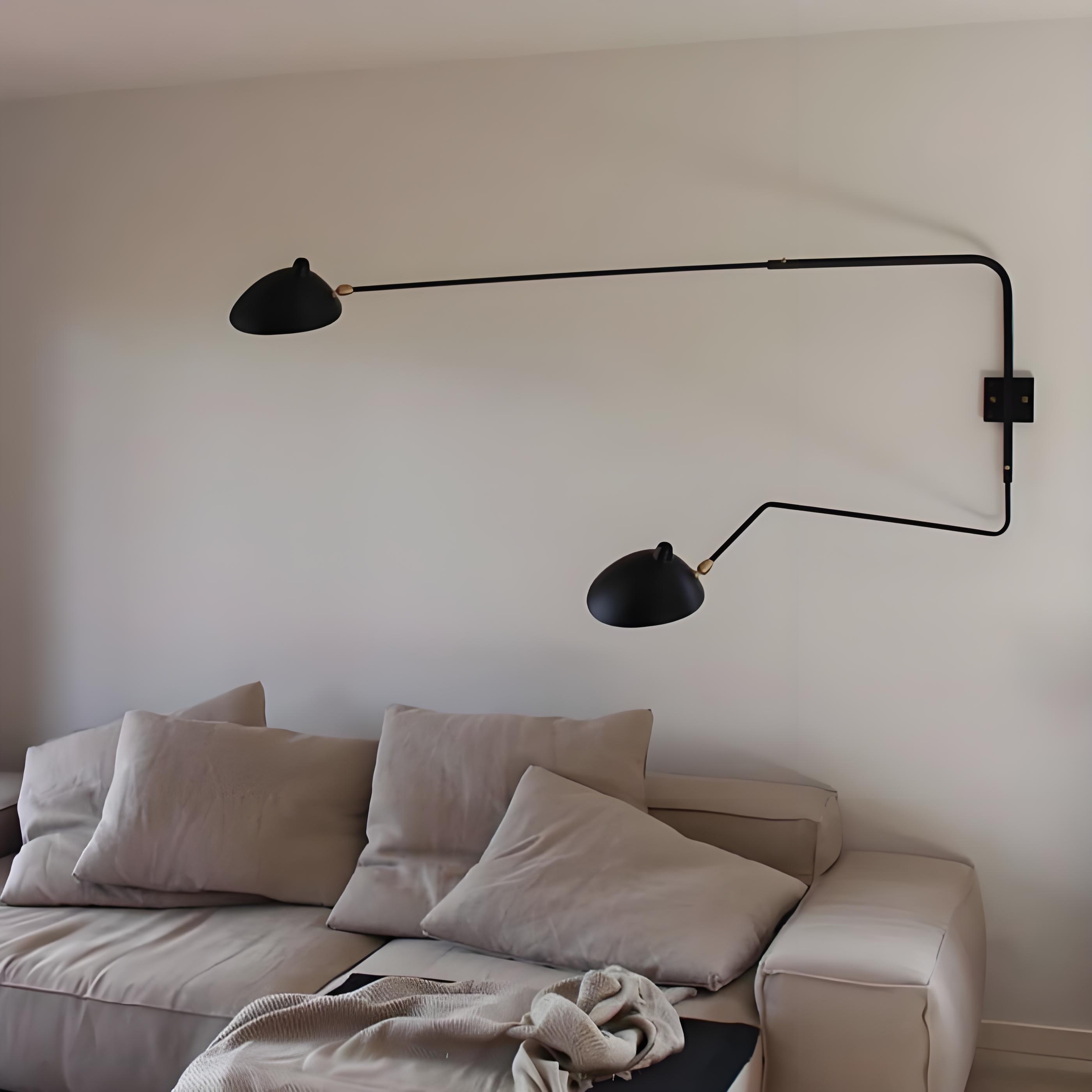 Klantfoto van verstelbare wandlamp in woonkamer
