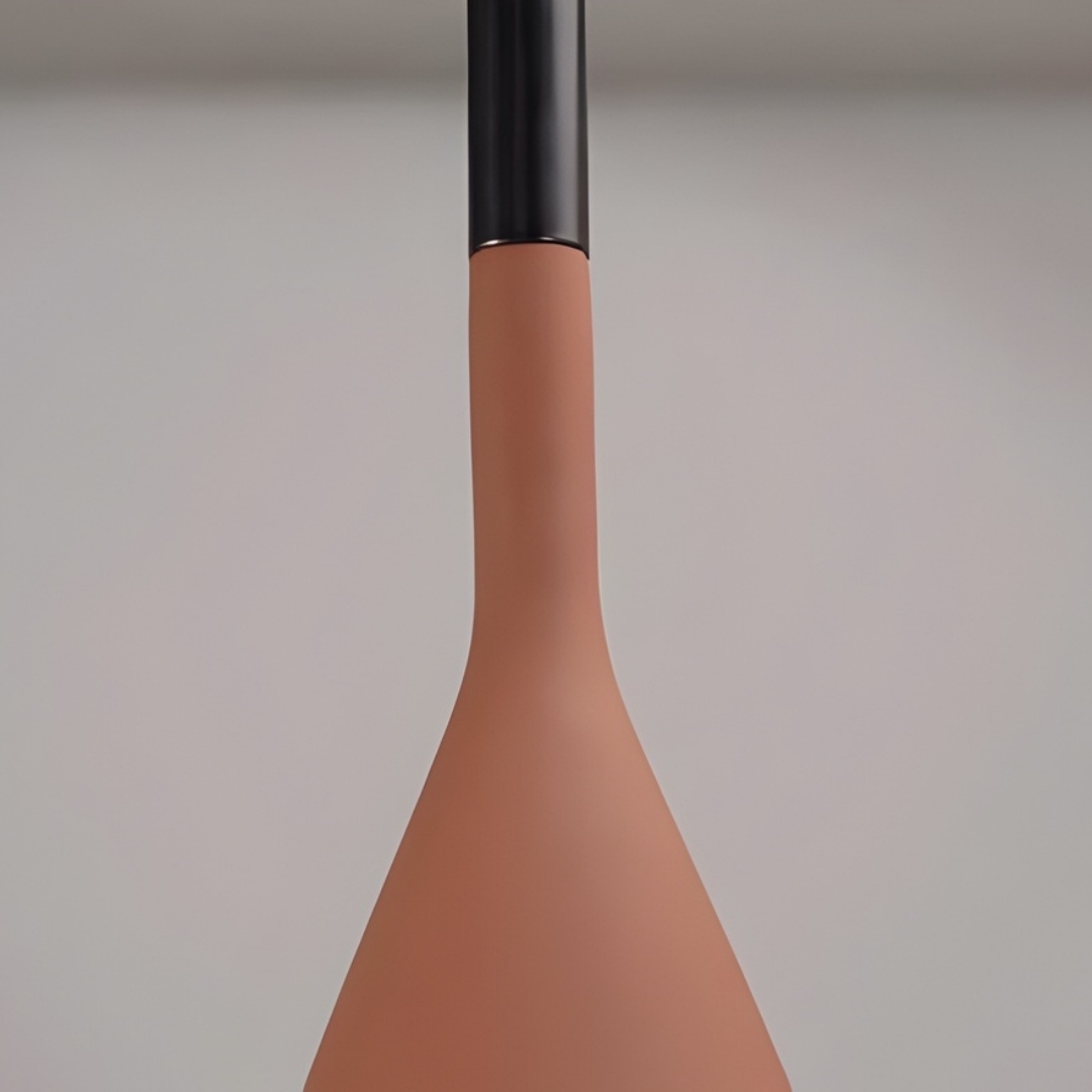 Detail van de hals van de hanglamp