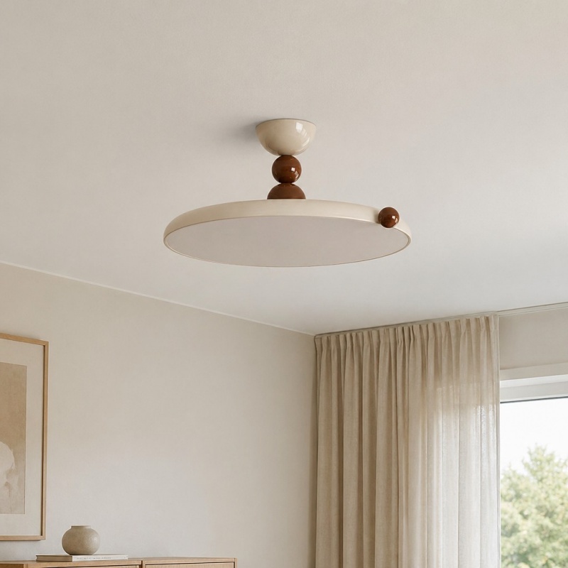 Vintage plafondlamp in rustige woonstijl