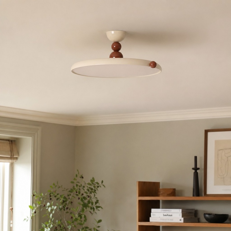 Vintage schijf plafondlamp in moderne woonkamer
