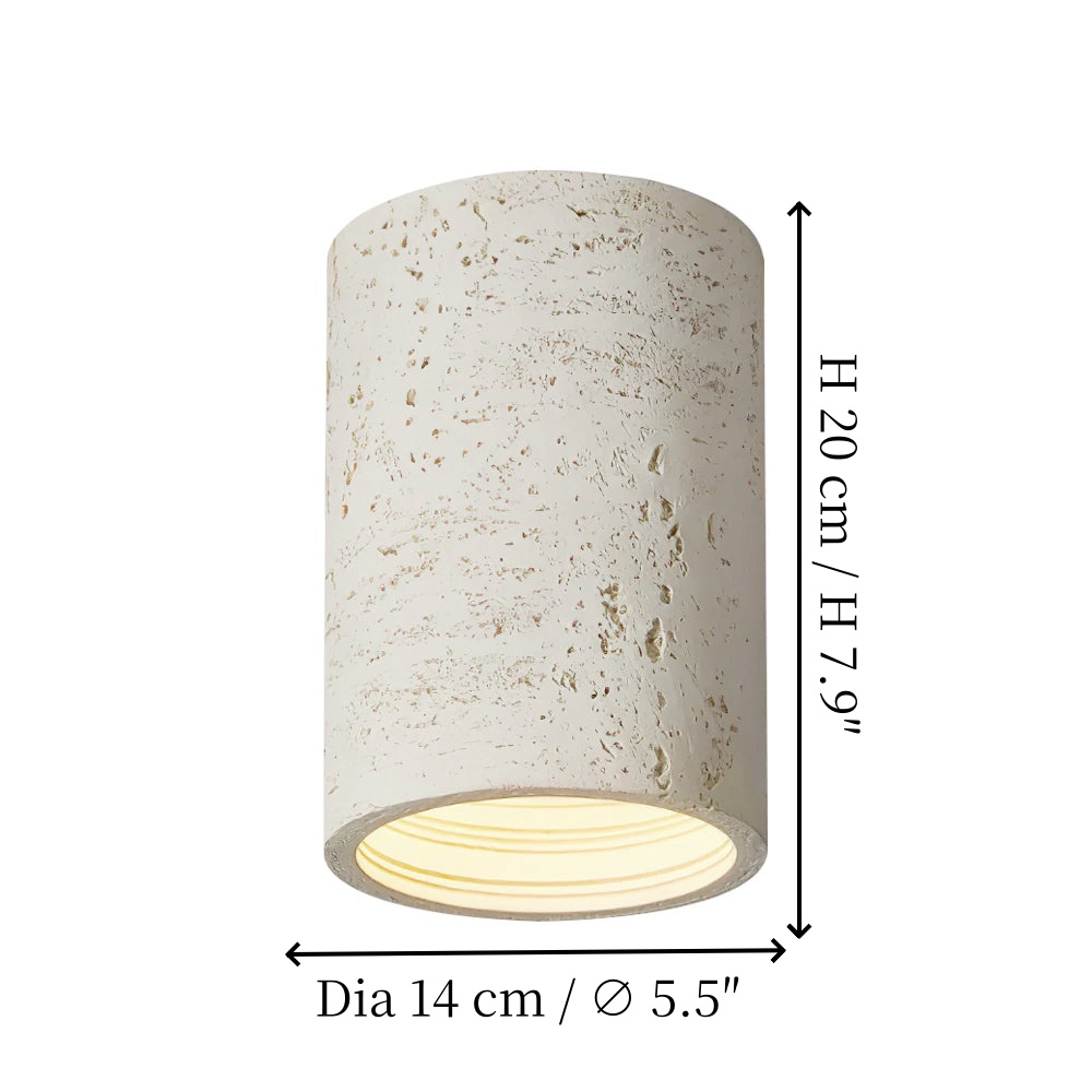 Diameter 14 cm en hoogte 20 cm