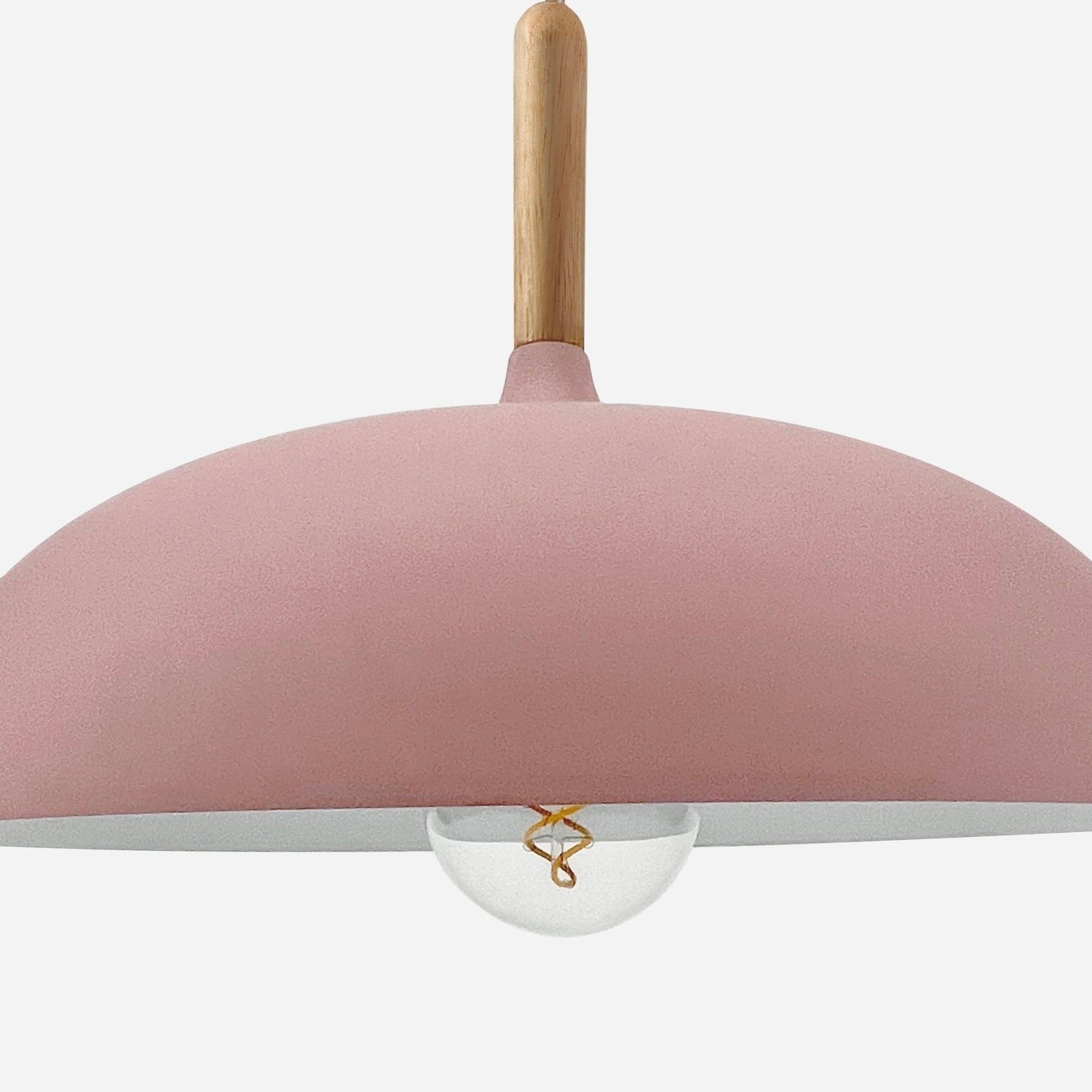 Onderzijde van roze hanglamp met E27 fitting