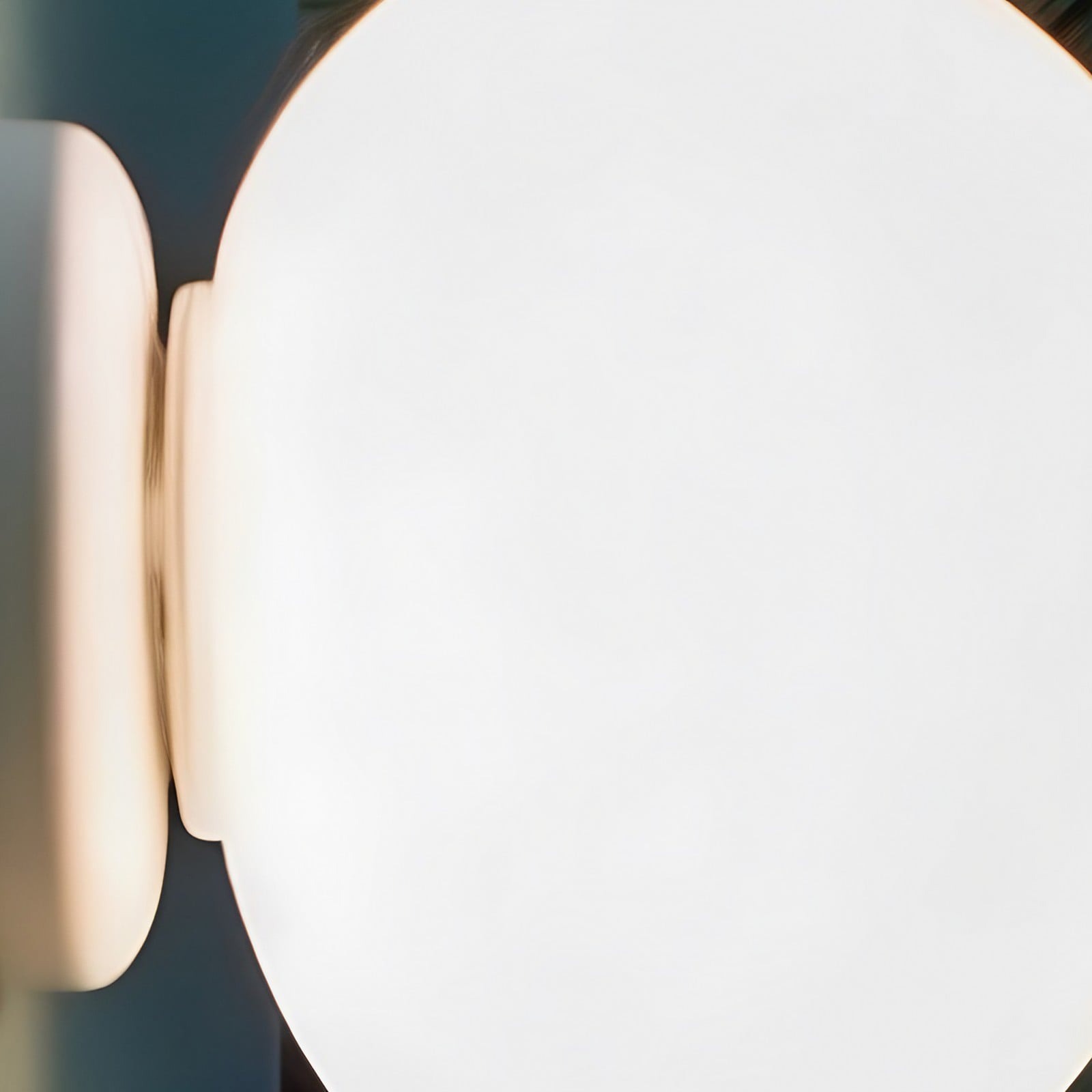 Verlicht detail van de Stonea Pebble lamp