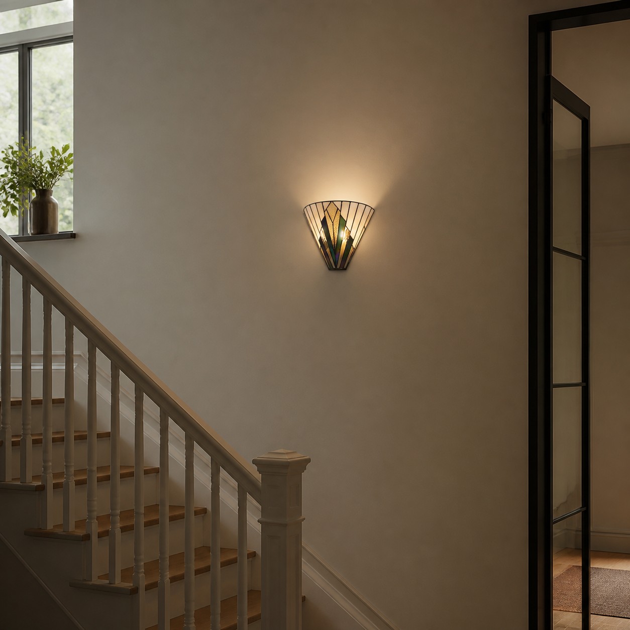 Astolyn wandlamp in een hal