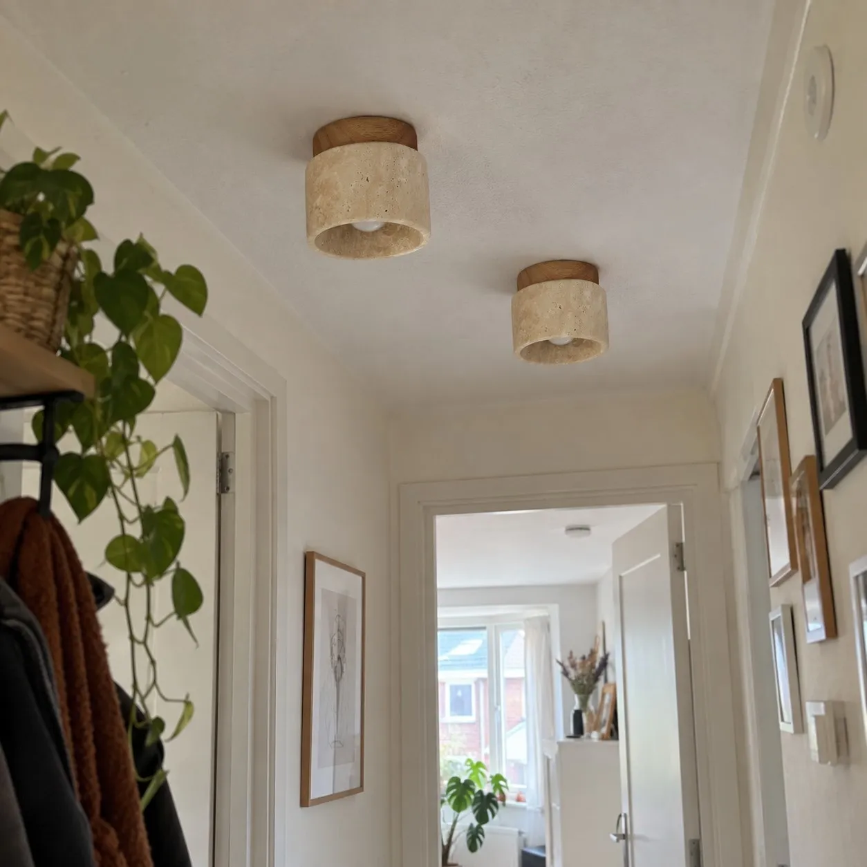 Klantfoto van de plafondlamp in een interieur