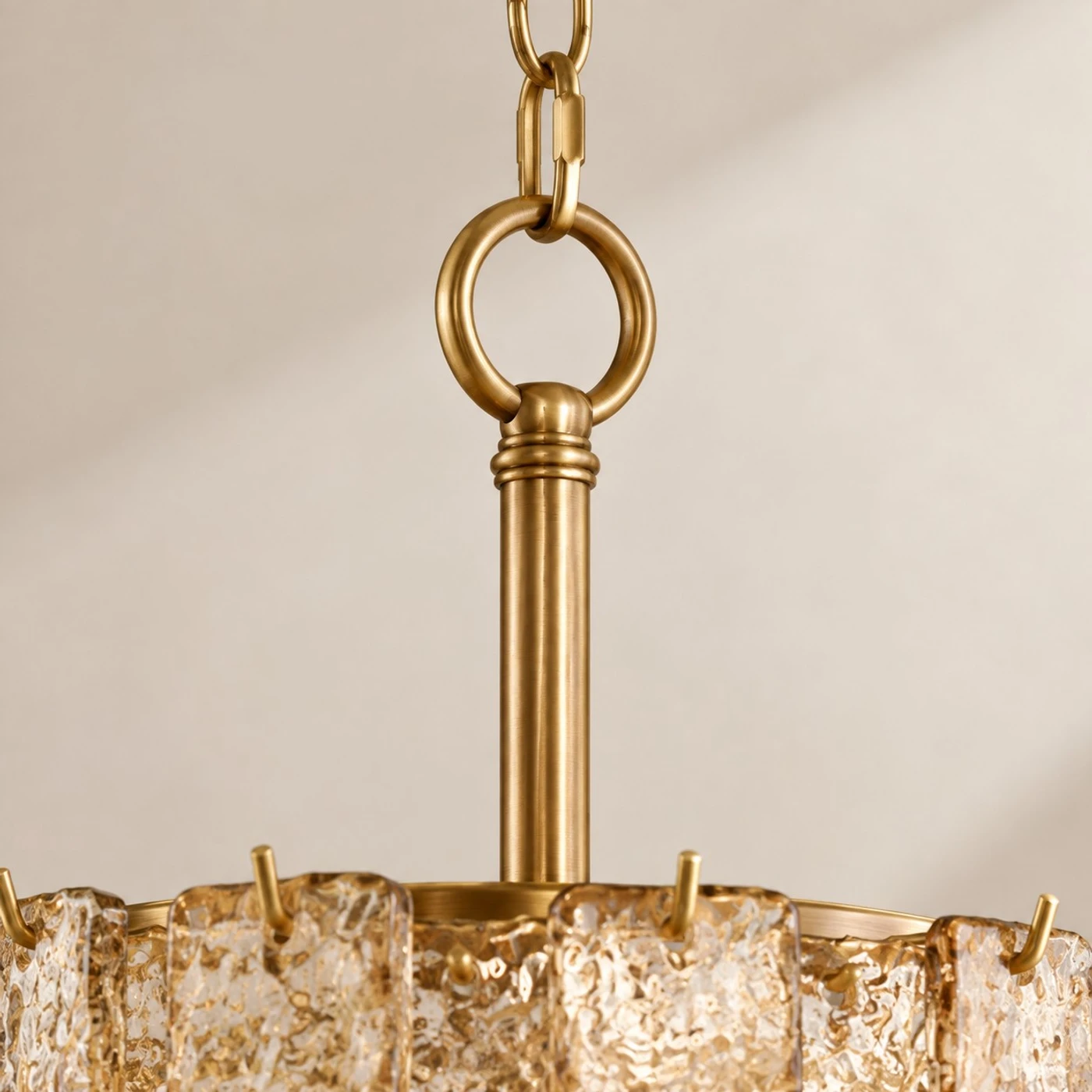 Antieke messing ketting en steel details